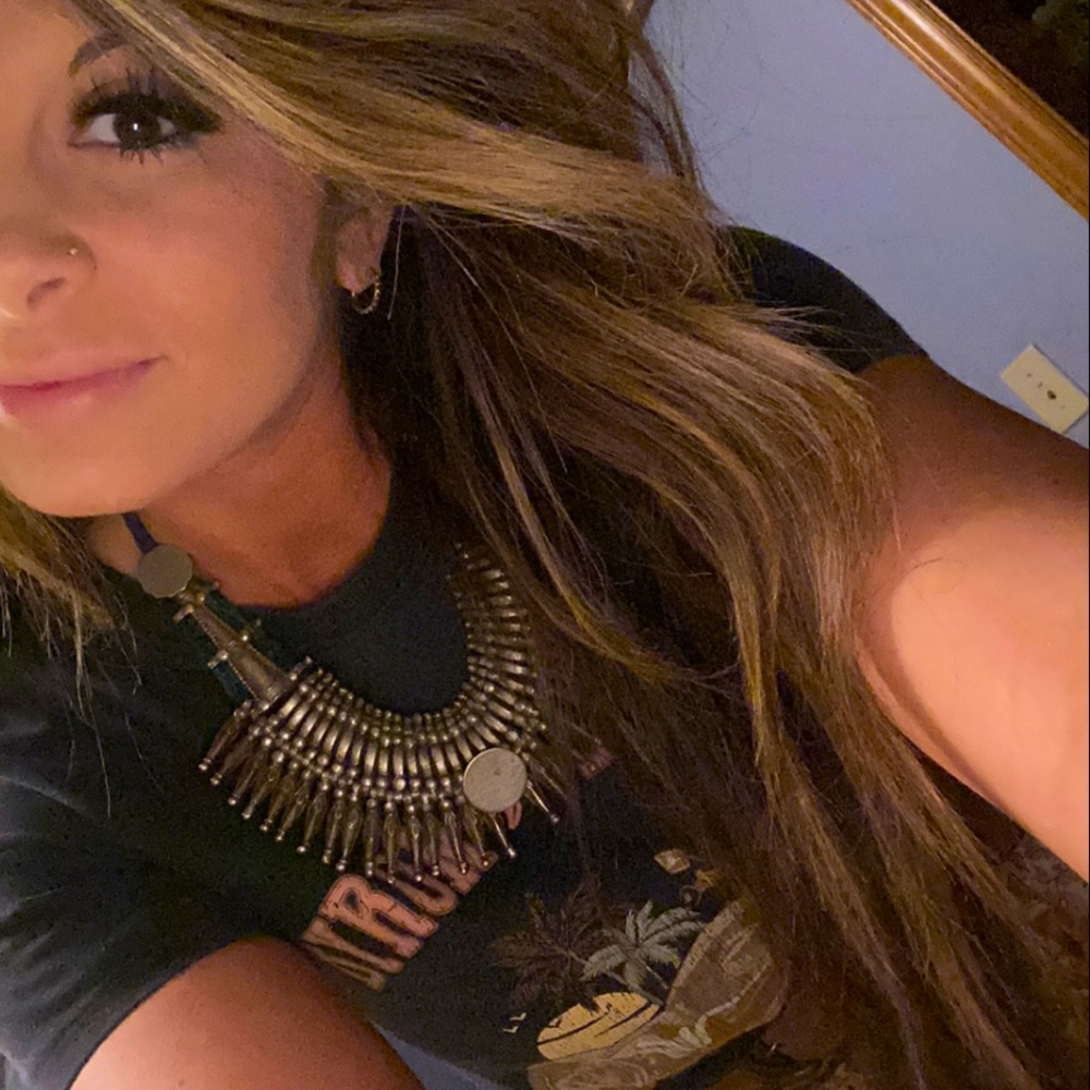 Meet your Posher, Brittney